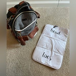 Itzy Ritzy Boss Diaper bag backpack; color Coffee & cream, excellent condition